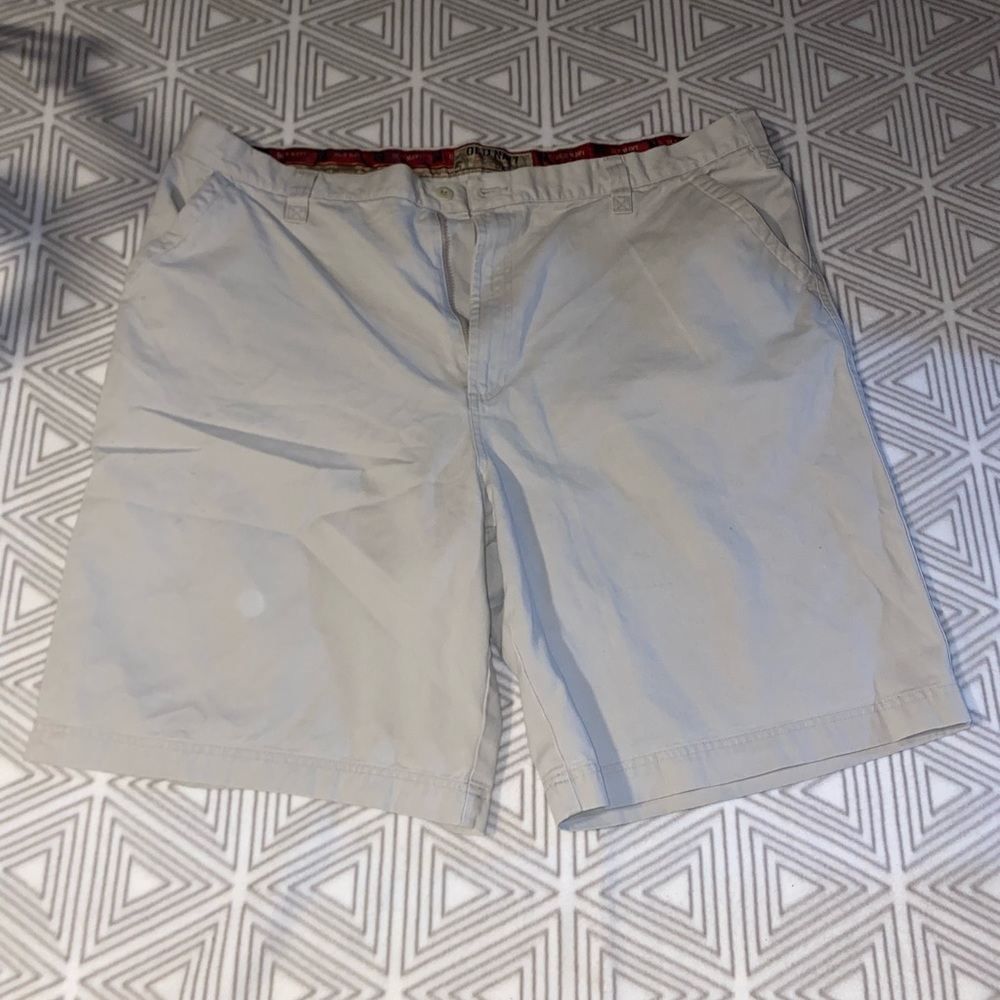 Old Navy Tan Flat Front Chino Shorts‎